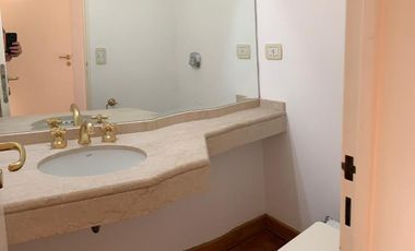 DEPTO  4 AMBIENTES SIN MUEBLES CON COCHERA Y BAULERA