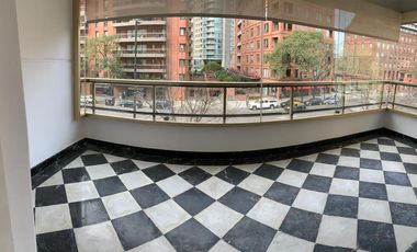 DEPTO  4 AMBIENTES SIN MUEBLES CON COCHERA Y BAULERA