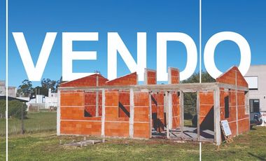 CASA EN CONSTRUCCIÓN EN SANTA ELENA