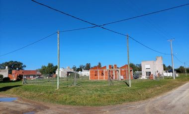 CASA EN CONSTRUCCIÓN EN SANTA ELENA