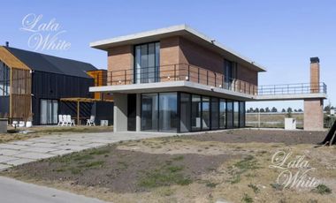 Casa en alquiler en Lares de Canning