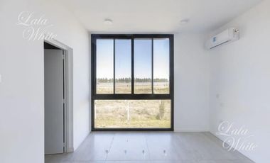 Casa en alquiler en Lares de Canning