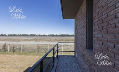 Casa en alquiler en Lares de Canning