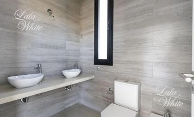 Casa en alquiler en Lares de Canning