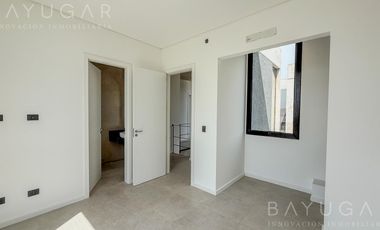 Venta - Casa en Barrio Privado La Calesa  - Pilara
