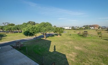 Casa venta San Sebastian Area2 exigentes privada vista al golf 6amb 4dorm 2plantas full amenities