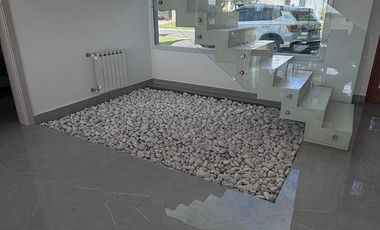 Casa venta San Sebastian Area2 exigentes privada vista al golf 6amb 4dorm 2plantas full amenities