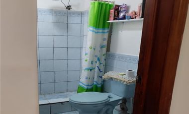 Arriendo Casa Rentera con Locales Comerciales frente a la Cooprogreso Calderon
