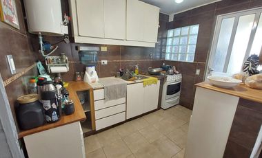 Venta casa de 2 dormitorio con gran pileta en Ricardone.