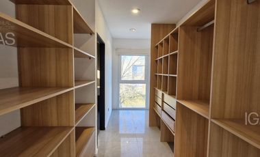 Casa en alquiler en Los Sauces, Nordelta