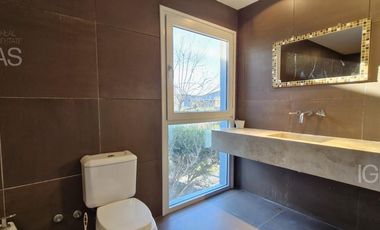 Casa en alquiler en Los Sauces, Nordelta