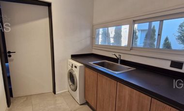 Casa en alquiler en Los Sauces, Nordelta