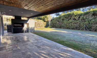 Casa en alquiler en Los Sauces, Nordelta