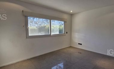 Casa en alquiler en Los Sauces, Nordelta