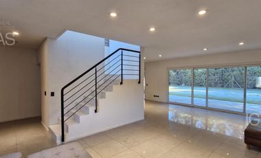 Casa en alquiler en Los Sauces, Nordelta