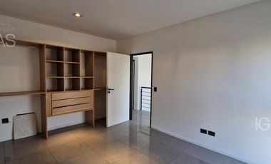 Casa en alquiler en Los Sauces, Nordelta