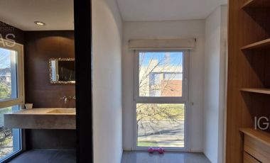 Casa en alquiler en Los Sauces, Nordelta