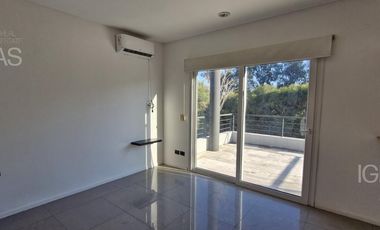 Casa en alquiler en Los Sauces, Nordelta