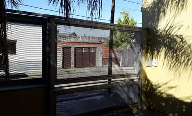 VENTA -Casa 4 dormitorios -  Azcuénaga, Rosario.