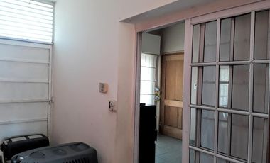 VENTA -Casa 4 dormitorios -  Azcuénaga, Rosario.