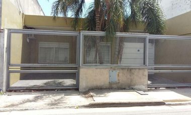 VENTA -Casa 4 dormitorios -  Azcuénaga, Rosario.