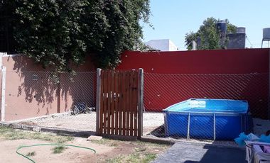 VENTA -Casa 4 dormitorios -  Azcuénaga, Rosario.