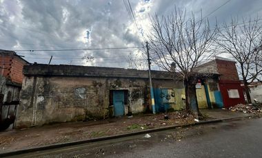 Galpón amplio a reciclar