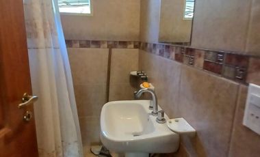 VENTA HERMOSA CASA 2 DORM AMUEBLADA LOS ESPINILLOS CERCA LAGO