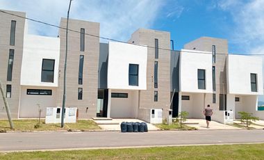 Duplex en Prados de Manantiales 3 Dormitorios 2 Baños y Terraza