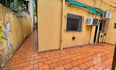 Casa 3 ambientes  en una planta    con  patio  en   florida