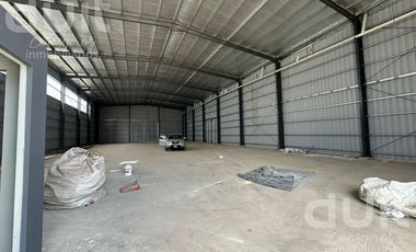 Nave de 1200 m2 - POLO 52