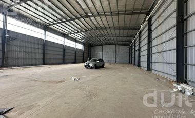 Nave de 1200 m2 - POLO 52