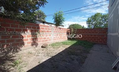 CASA EN RECREO - Estanislao Lopez al 1100