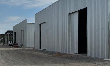 ALQUILER DE GALPONES EN PREDIO CERRADO,   Av. Valparaiso al 8.000