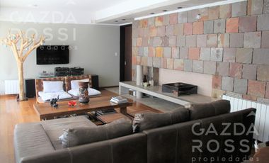 Excelente casa en zona residencial
