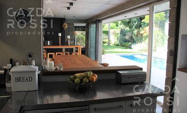 Excelente casa en zona residencial