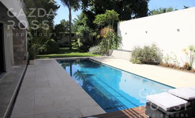 Excelente casa en zona residencial