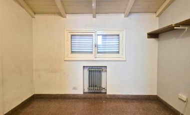 Casa 4 ambientes en alquiler frente a Plaza Rocha