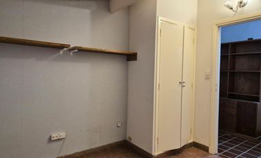 Casa 4 ambientes en alquiler frente a Plaza Rocha