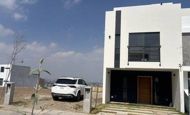 Casa Nueva en Venta  Alto Sur, Guadalajara