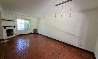 Venta Casa 4 dormitorios Impecable Fisherton