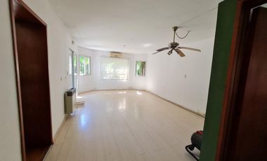 Venta Casa 4 dormitorios Impecable Fisherton