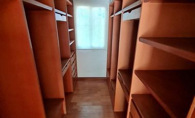 Venta Casa 4 dormitorios Impecable Fisherton