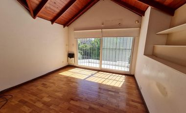 Venta Casa 4 dormitorios Impecable Fisherton