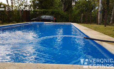 Casa de cuatro ambientes en venta, 20 de Junio.