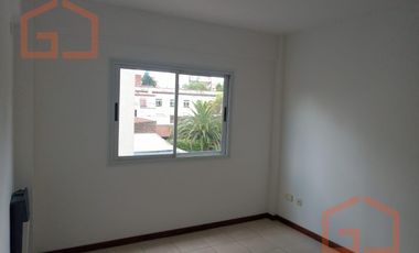 Departamento en  Moron 2 ambientes alquiler