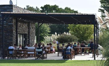 Terreno en  Venta de 1.000m2 en Barrio San Sebastián (Escobar), FRENTE a la LAGUNA , en AREA 1