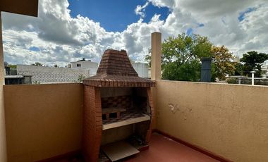 Departamento en Venta de 2 dorm. Balcón. Cochera. Zárate