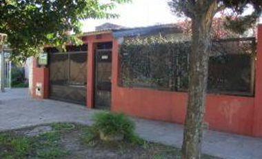 Vende: Casa dos Familias