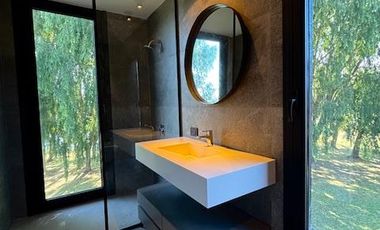 Casa a estrenar 4 ambientes Bº Rumenco Joven